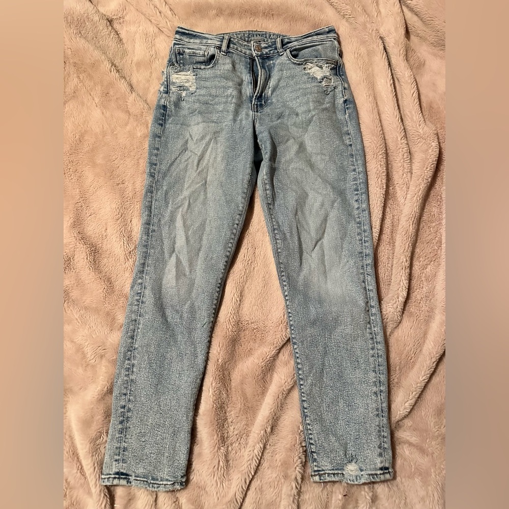 American Eagle straight leg / mom jeans.